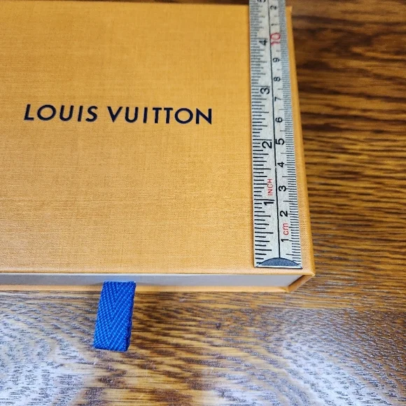 Louis Vuitton Orange Gift Box with Blue Ribbon - Picture 6 of 8